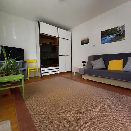 Apartma Rum i privatbostad *