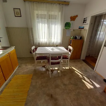 Apartma Accommodatie bij particulieren Cerknica