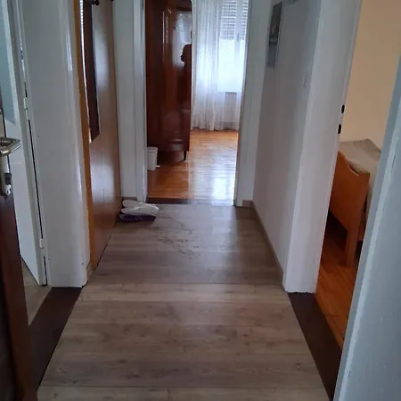 Apartma Cerknica