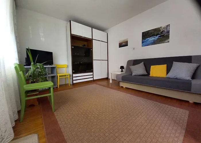 Apartma Nastanitev v družini *